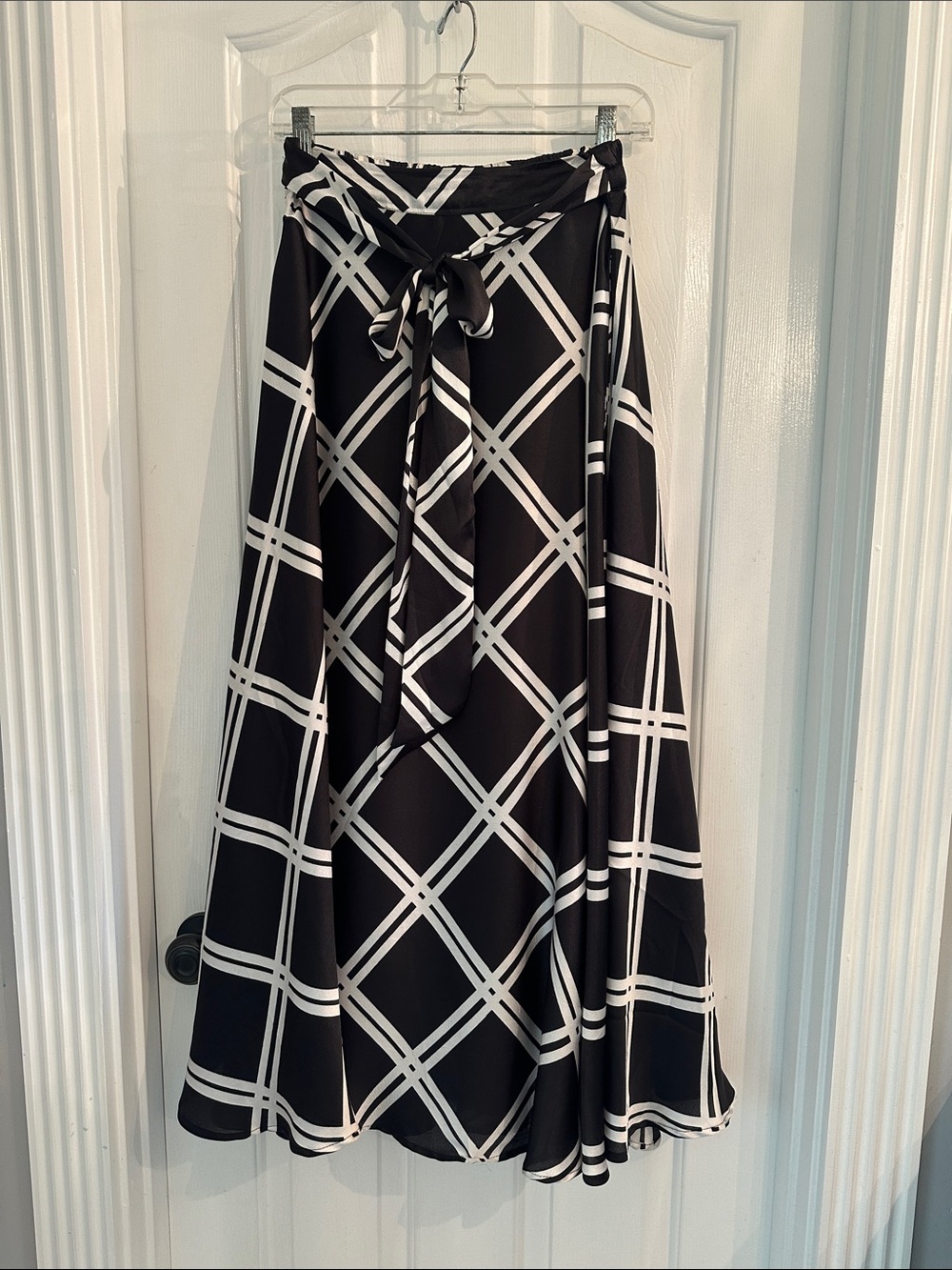Black and White Windowpane A-Line Skirt with Waist Tie